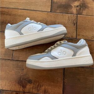 Alo Grey Recovery Sneakers Size 6.5 Women’s or 5 Men’s